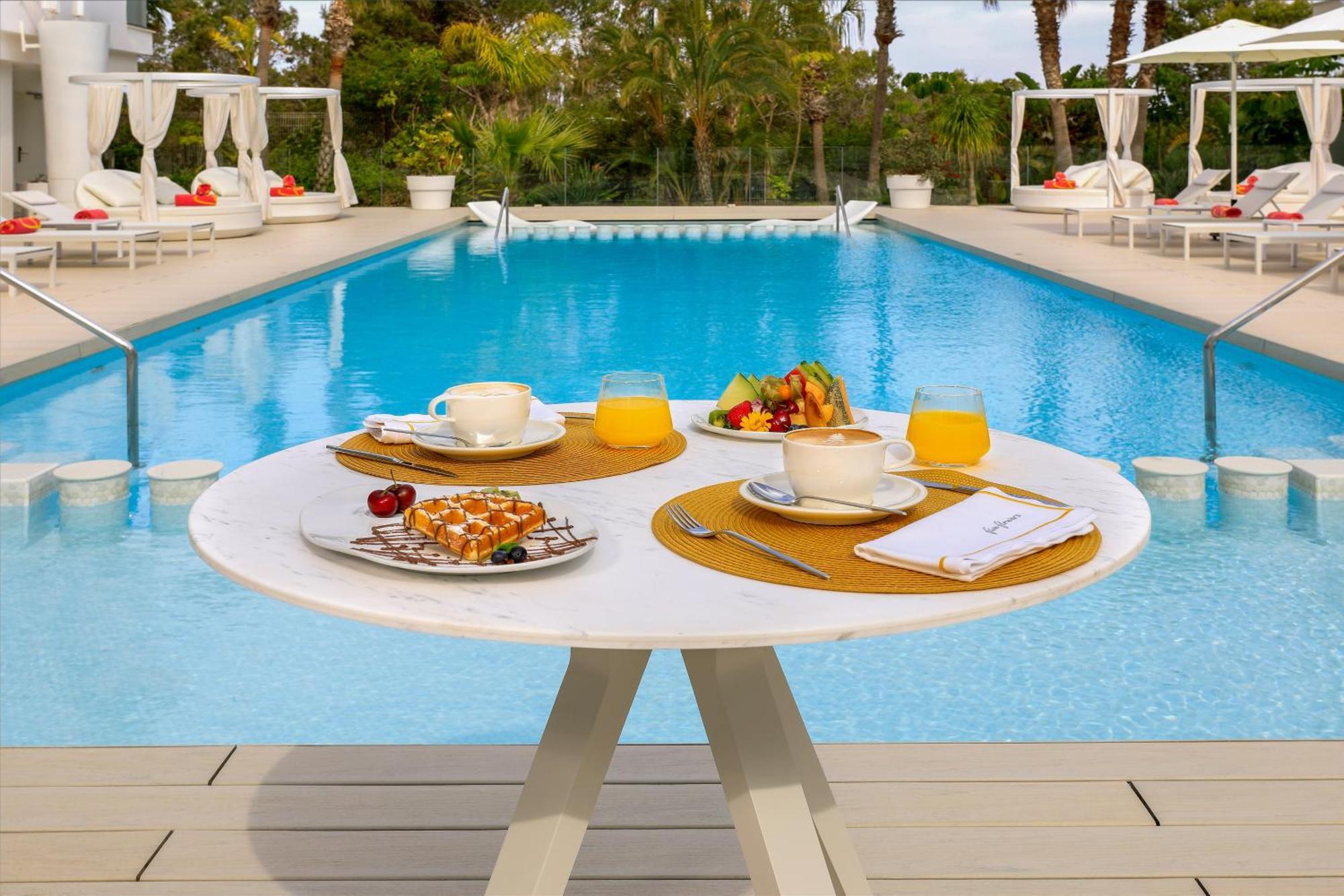 Five Flowers Hotel Formentera, Member Of Melia Collection Es Pujols Luaran gambar