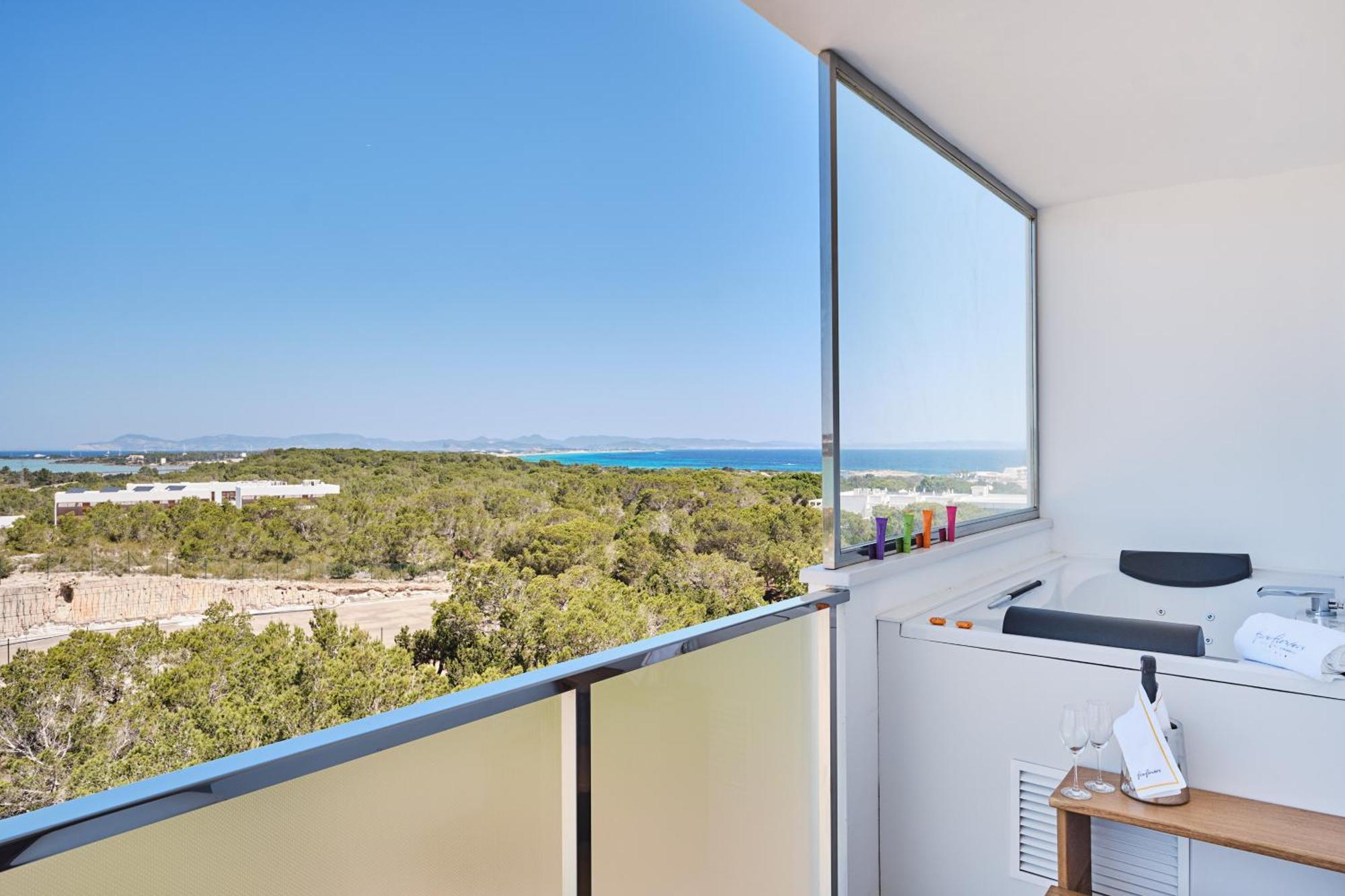 Five Flowers Hotel Formentera, Member Of Melia Collection Es Pujols Luaran gambar