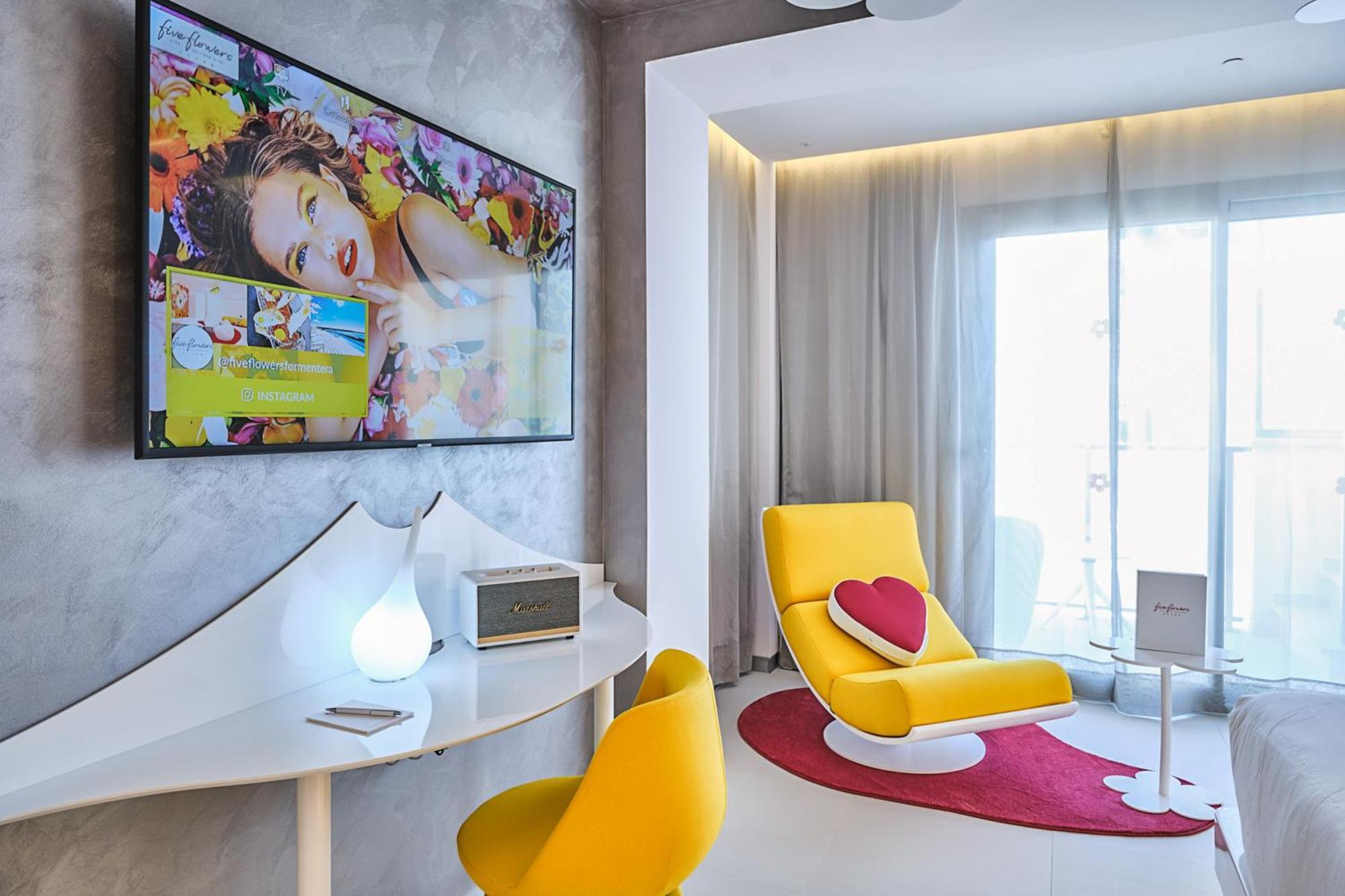 Five Flowers Hotel Formentera, Member Of Melia Collection Es Pujols Luaran gambar